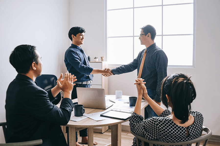 employee shift management for retail and restaurant
