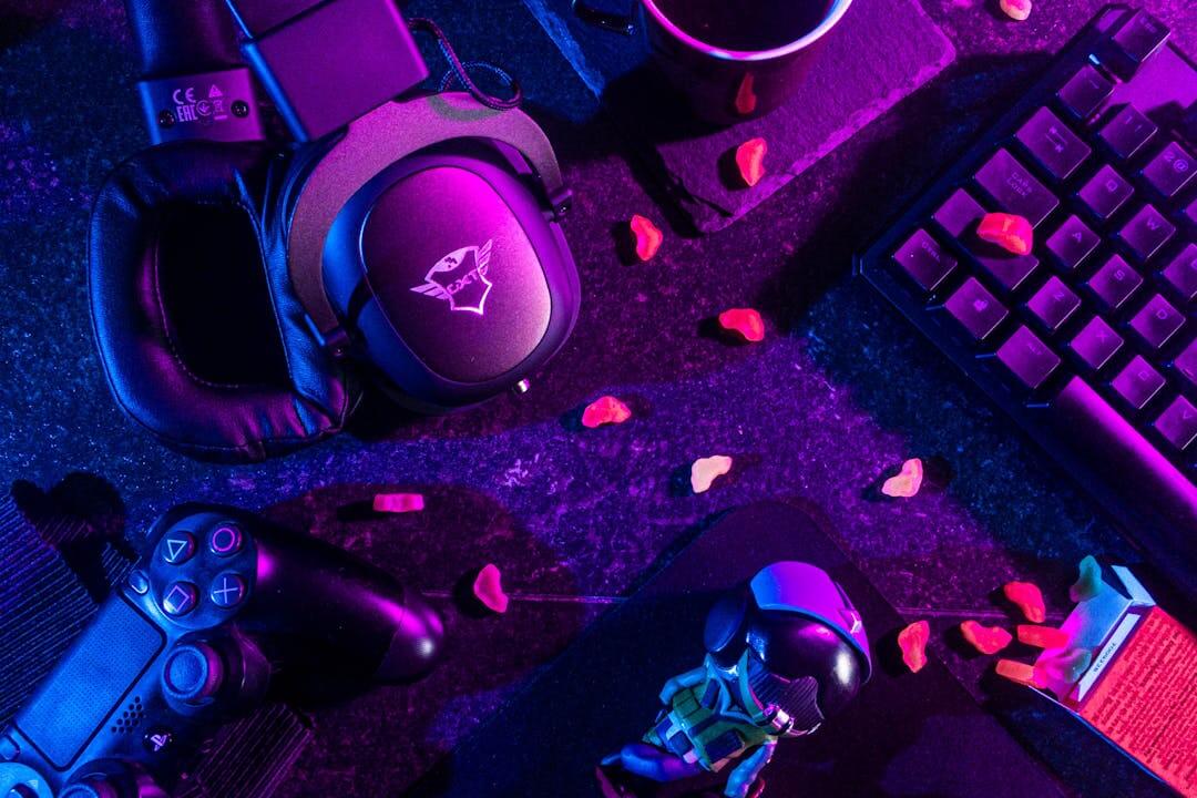 picture showing gaming equipment as a part of digital marketing trends