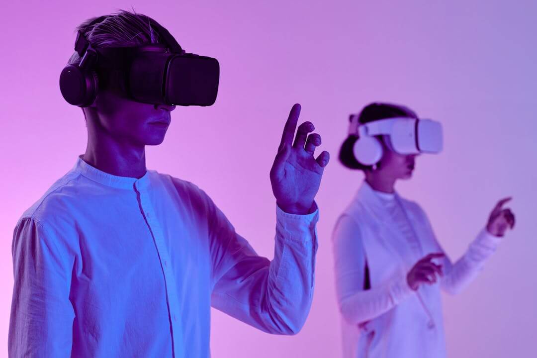two people wearing AR & VR tools indicating the digital marketing trend