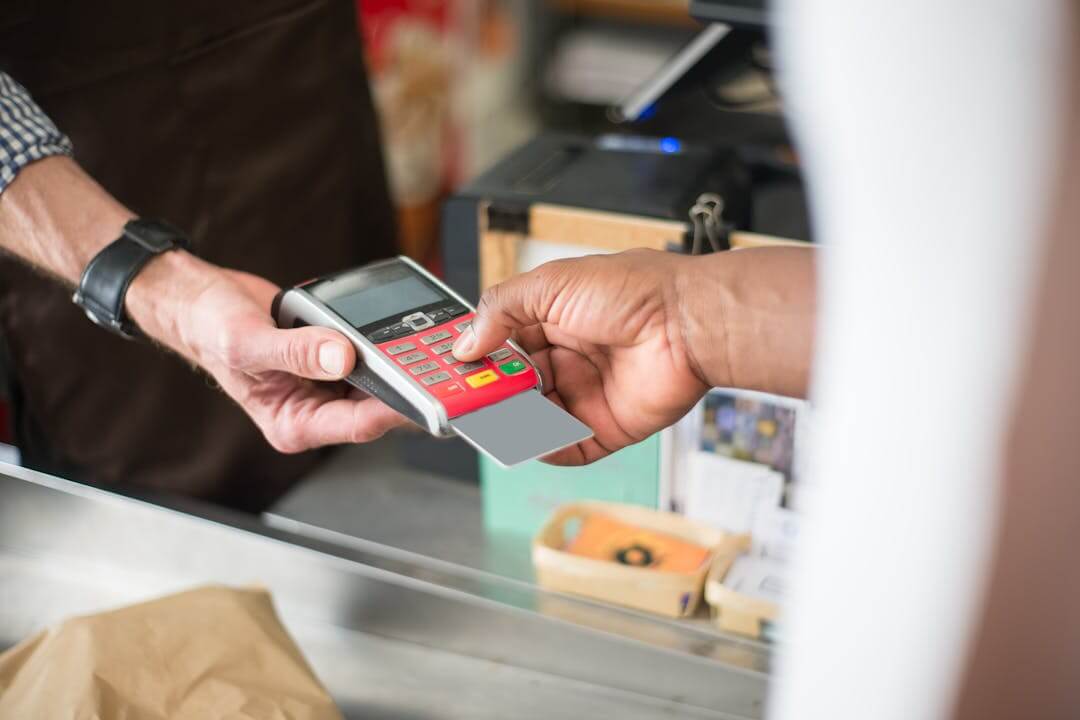 picture shows the benefits of a wireless pos system